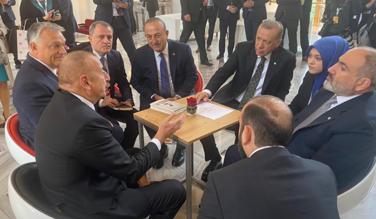 17474456761600013145