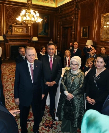 17480370671570484244