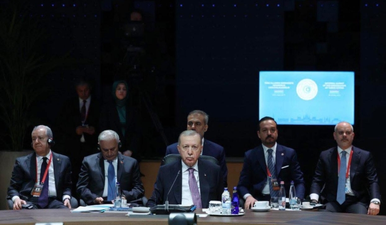 1748037405400106073