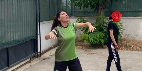 Toroslar’da Umuda Pas: Emniyet ve Gençler Voleybol Sahasında Buluştu
