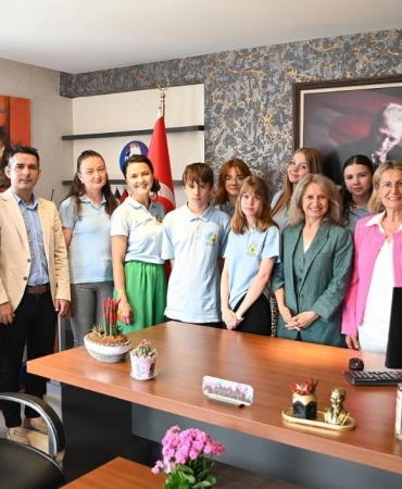 17483942601750070092