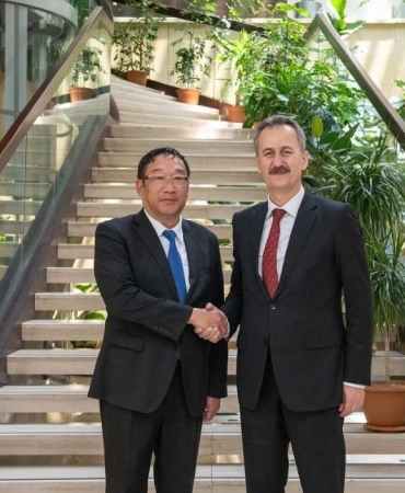 17487268961184101246