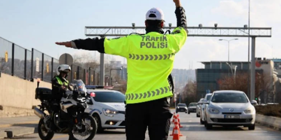 Bayramda Hız ve Makas Atan Yandı: Rekor Trafik Cezaları Geliyor!