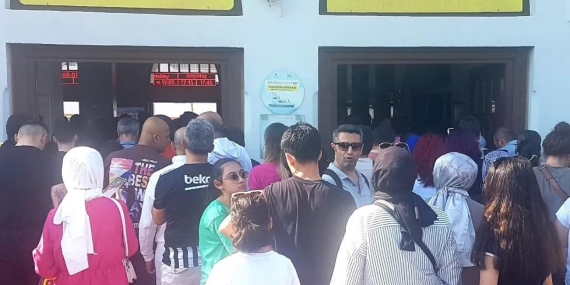 Bayramda Toplu Taşıma Ücretsizdi, İstanbul’da Turistik Noktalar Doldu Taştı