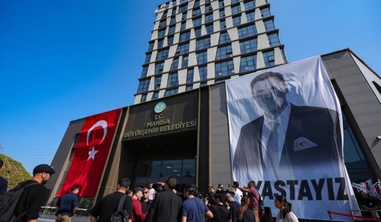 17496609501124440652