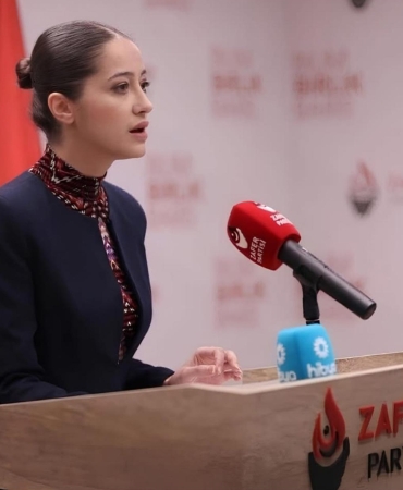 17496812901923984457