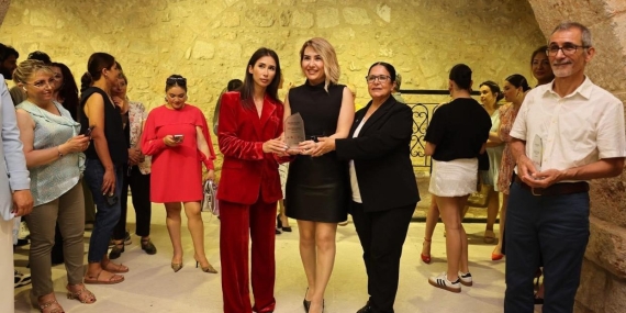 Mersin’de “Timeless Harmony” Defilesi Büyüledi: “Zaman Silinir, Stil Kalır”