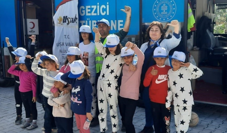 Cavidan Demirağ Öğrencilere Seslendi: “Cumhuriyet’in Geleceği Sizsiniz”