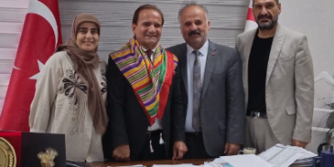 17617548221737385394