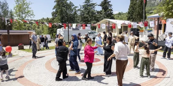 Mersin Büyükşehir Belediyesi, Dünya Çölyak Farkındalık Günü’nde çölyaklı bireyler için etkinlik düzenledi